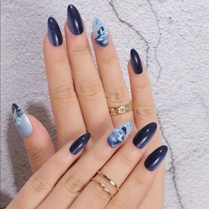 Fake nails